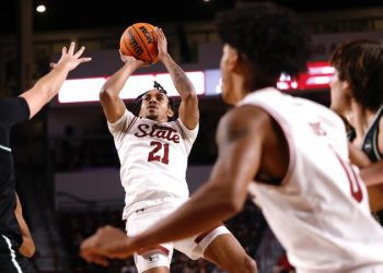 jemel-jones-picked-to-lou-henson-player-of-the-year-early-season-watchlist