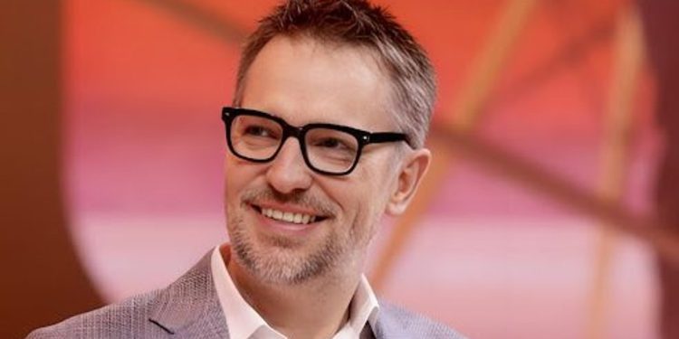 why-does-linkedin’s-ceo-think-five-year-plans-are-outdated?-–-business-chief