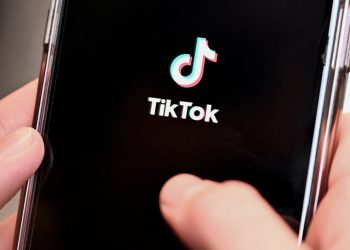 tiktok-selling-us.-business-to-three-american-investors,-including-oracle-&-silver-lake