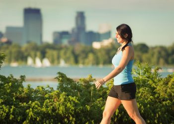 build-muscle-while-walking-with-these-5-hacks,-from-heading-to-the-hills-to-picking-up-the-pace