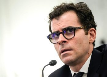 instagram-boss-says-the-platform’s-polished-feed-is-dead-thanks-to-ai-–-business-insider