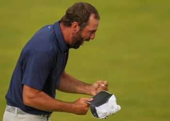 tales-from-the-tour:-scheffler-shows-no-mercy,-even-in-a-friendly-match-with-his-caddie