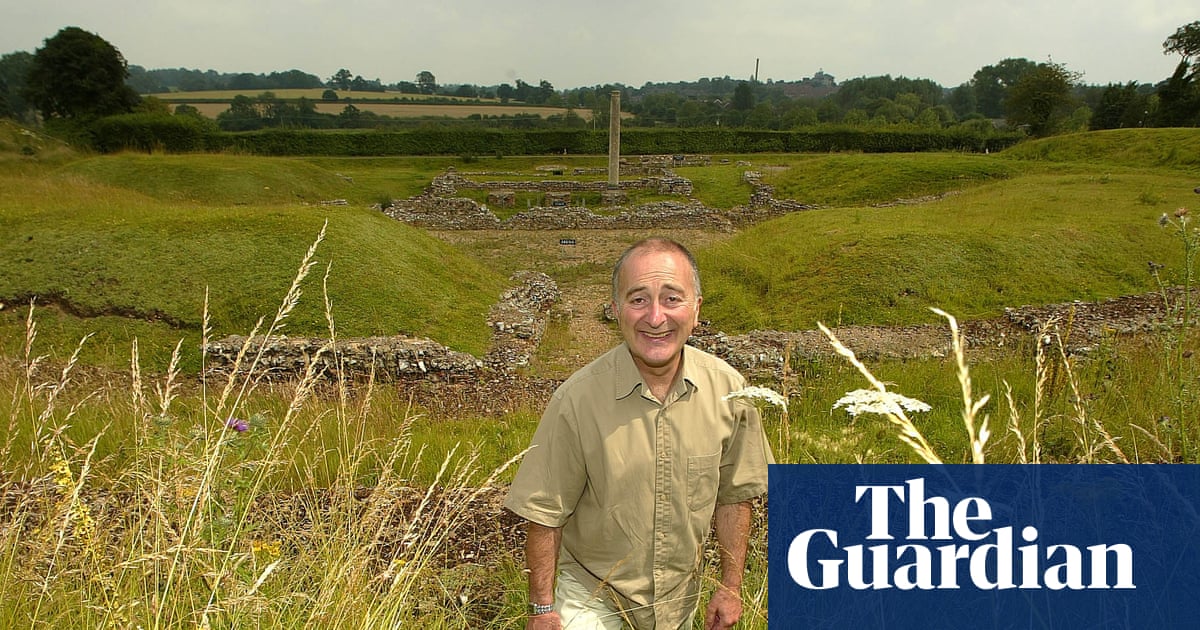 from-iron-age-tunnels-to-youtube:-time-team’s-‘extraordinary’-digital-renaissance