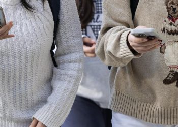 how-one-la.-school-is-enforcing-phone-limits-without-taking-phones-away