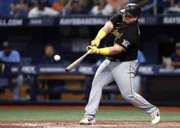 former-pirate-daniel-vogelbach,-capitalizing-on-clubhouse-presence,-joins-brewers-staff