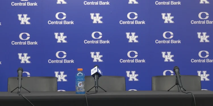 wbb-–-florida-post-game-w/-coach-finley-&-me’arah-o’neal-–-vimeo