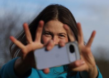 no-instagram,-netflix-or-youtube:-can-i-survive-a-four-week-digital-detox?-–-the-irish-times
