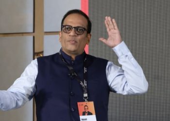 founder-says-instant-whatsapp-replies-kill-deep-work:-‘you-can’t-work-while-answering-non-…