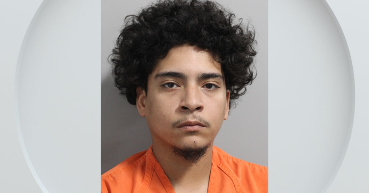 california-investigation-leads-to-49-child-porn-charges-for-florida-man-–-cbs-news