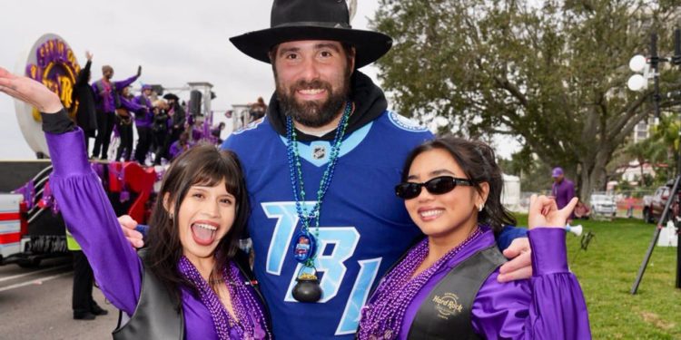 maroon-serves-as-grand-marshal-for-2026-gasparilla-parade-–-nhl.com