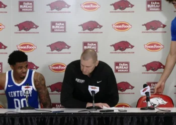 mbb:-coach-pope,-oweh,-and-moreno-–-arkansas-postgame-on-vimeo