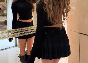 janhvi-kapoor-brings-back-tumblr-girl-vibes-–-tupaki