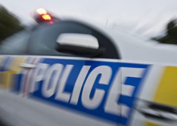 police-carry-out-armed-traffic-stop-after-dramatic-car-chase-in-northland-–-nz-herald