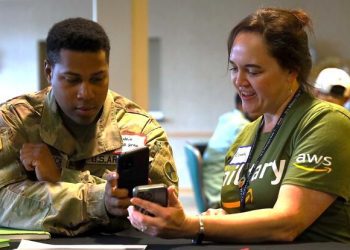 should-you-place-the-‘open-to-work’-banner-on-your-linkedin-profile-photo?-–-military.com