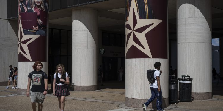 lecturer-no-longer-teaching-at-texas-state-university-after-expletive-filled-message-goes-public