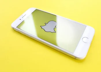 illinois-man-pleads-guilty-to-hacking-hundreds-of-snapchat-accounts-to-steal-nude-photos