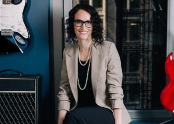 peermusic-promotes-jody-farber-to-cfo-as-longtime-finance-chief-retires-–-billboard