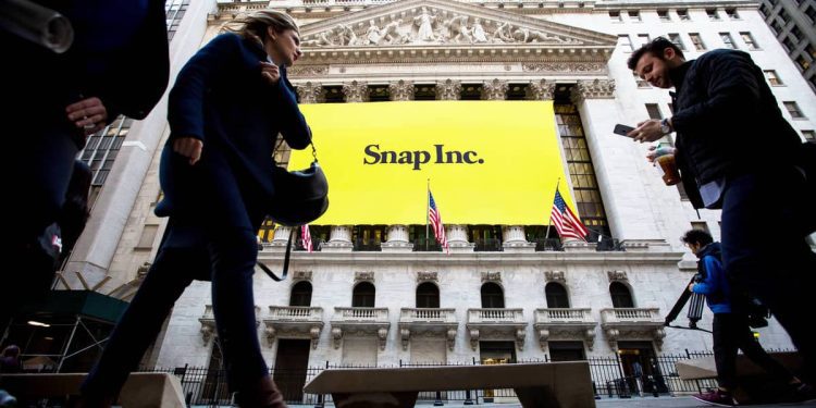 snapchat-subscriptions-hit-$1-billion-annualised-revenue-as-paying-users-top-25-million