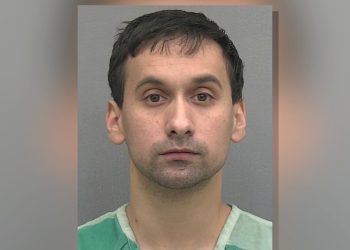 gainesville-man-arrested-for-inappropriate-conversations-with-children-on-snapchat,-officers-say