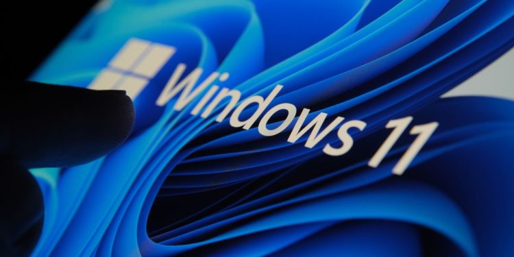 facebook-ads-spread-fake-windows-11-downloads-that-steal-passwords-and-crypto-wallets