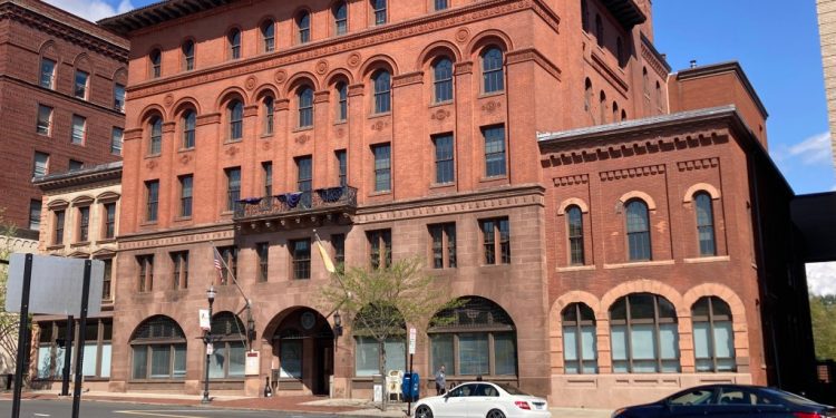 ct-city’s-gop-council-leader-under-fire-for-profane,-offensive-facebook-posts-–-hartford-courant