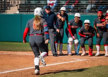 no-16-arizona-picks-up-wins-over-no.-10-stanford-and-santa-clara