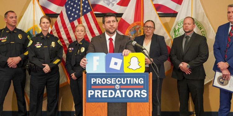 florida-ag-announced-arrest,-extradition-of-snapchat,-roblox-child-predator