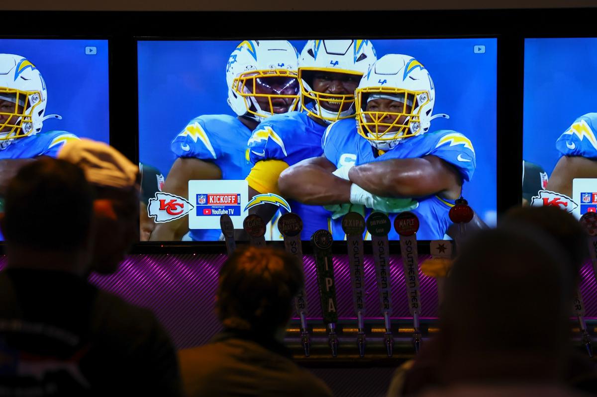 nfl-could-be-headed-for-expanded-relationship-with-youtube-for-game-broadcasts