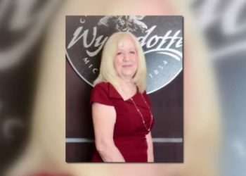 wyandotte-public-schools-board-member-cindy-kinney-resigns-following-…-–-clickondetroit