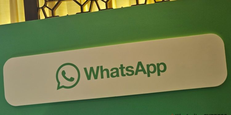 planning-a-holi-party?-these-3-whatsapp-features-can-save-you-from-group-chat-chaos