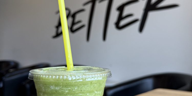 sips-of-the-season:-energizing-smoothies-&-juices-from-local-favorites-–-the-inside-press