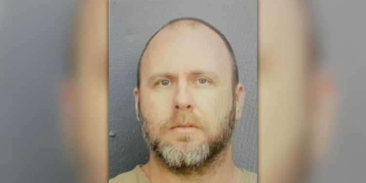 fdle-arrests-registered-sexual-predator,-claims-he-sent-messages-to-a-minor
