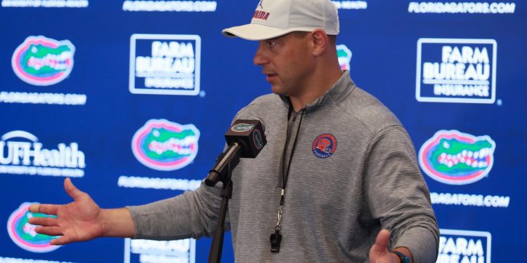 florida-hc-jon-sumrall-makes-feelings-crystal-clear-on-quarterback-battle-–-roundtable