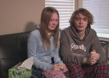 ‘we’re-scared’:-friends-who-witnessed-teen’s-stabbing-speak-out-after-suspect-released