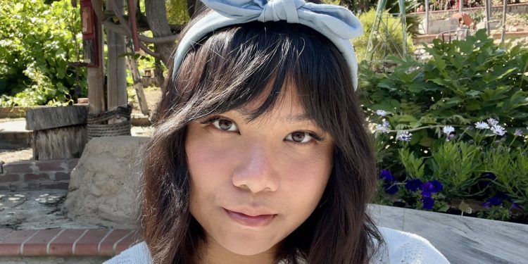 a-24-year-old-who-ditched-her-smartphone-and-social-media-wants-you-to-be-‘appstinent’-too