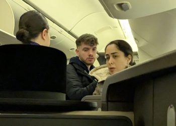 why-is-a-netanyahu-minister-flying-to-new-york-while-israelis-run-to-shelters?-–-haaretz