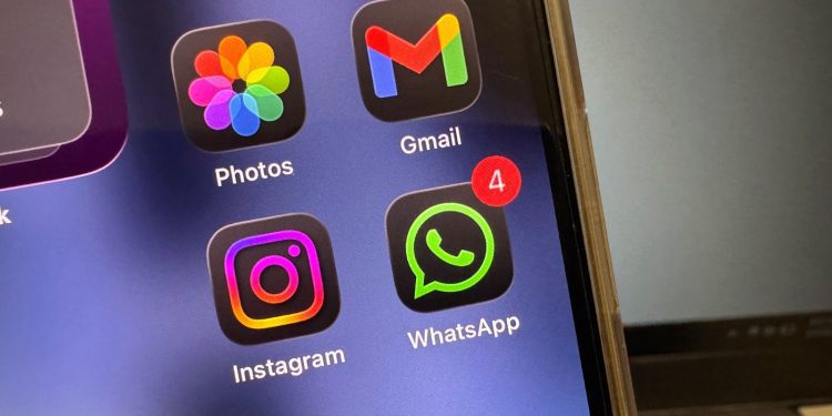 11-hidden-whatsapp-features-everyone-should-be-using-–-bgr