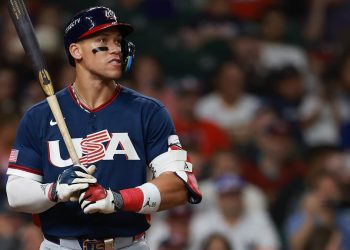 navy-seal-who-killed-osama-bin-laden-gives-stirring-clubhouse-pep-talk-to-team-usa-at-…