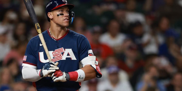 navy-seal-who-killed-osama-bin-laden-gives-stirring-clubhouse-pep-talk-to-team-usa-at-…