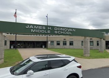 police:-added-security-at-donovan-middle-school-after-snapchat-threat-–-wibx-950