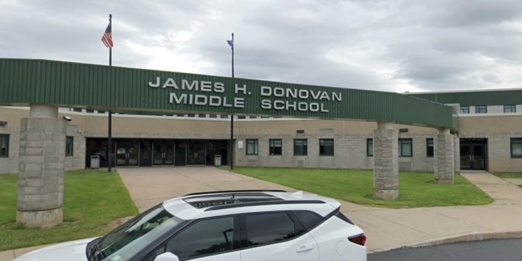 police:-added-security-at-donovan-middle-school-after-snapchat-threat-–-wibx-950