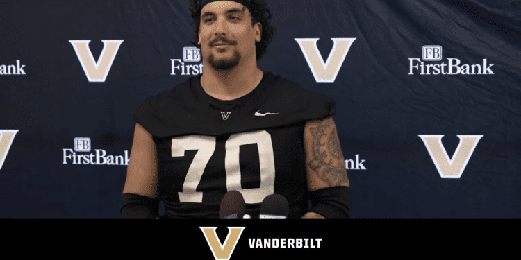 vufb-spring-practice-–-cade-mcconnell-–-vanderbilt-university-athletics