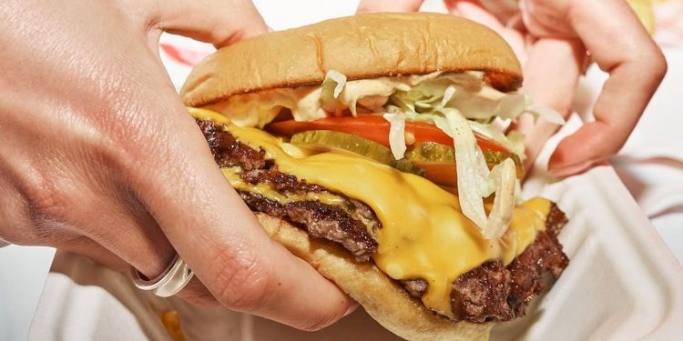 toronto-based-burger-chain-to-open-first-bc.-location-in-vancouver-|-food-&-drink
