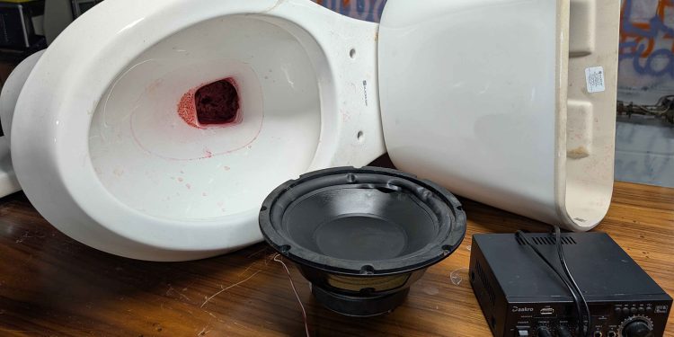 twitch-streamer-transforms-toilet-into-working-speaker-system-–-dexerto
