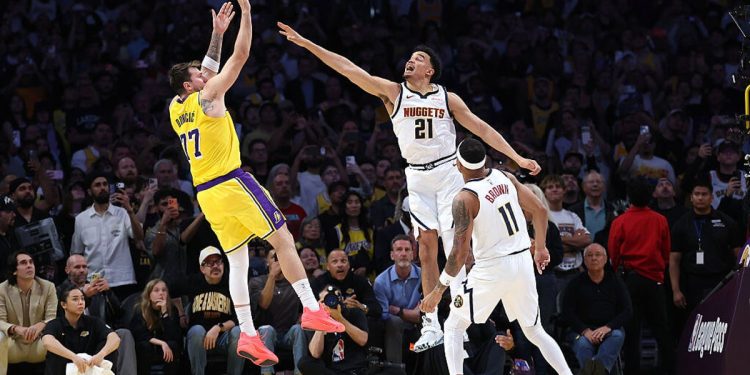 nuggets’-spencer-jones-goes-viral-for-linkedin-post-after-back-to-back-game-winners-hit-over-him