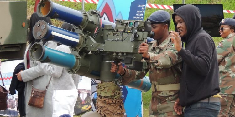 the-defunding-of-the-sandf-–-what-the-sandf’s-facebook-page-reveals-–-defenceweb