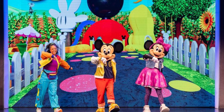 disney-installing-new-sets-for-mickey-mouse-clubhouse-show-at-disney’s-hollywood-studios