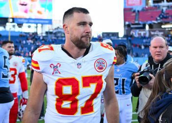 fans-react-to-travis-kelce’s-comment-on-chiefs’-instagram-post-–-yahoo-sports