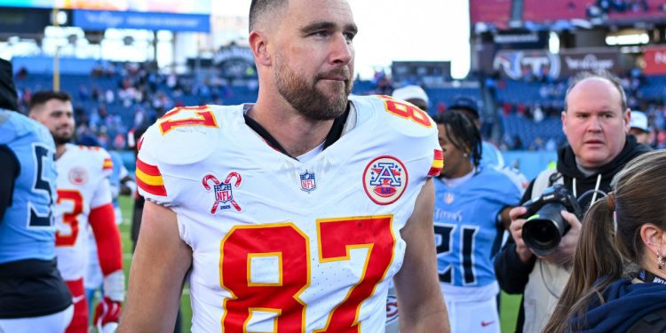 fans-react-to-travis-kelce’s-comment-on-chiefs’-instagram-post-–-yahoo-sports