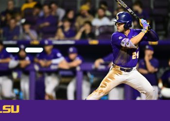 kentucky-opens-series-with-7-4-win-over-lsu